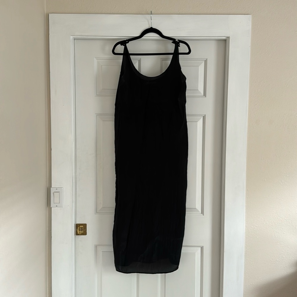 AMOMENTO BLACK SHIFT DRESS